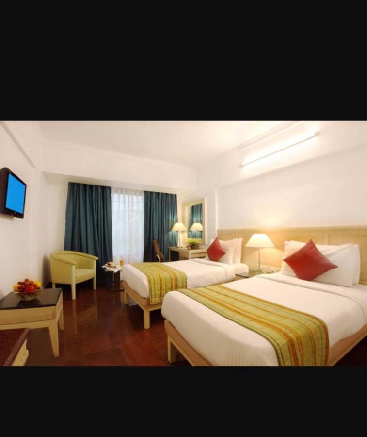 Yogi Metropolitan Hotell Navi Mumbai Eksteriør bilde