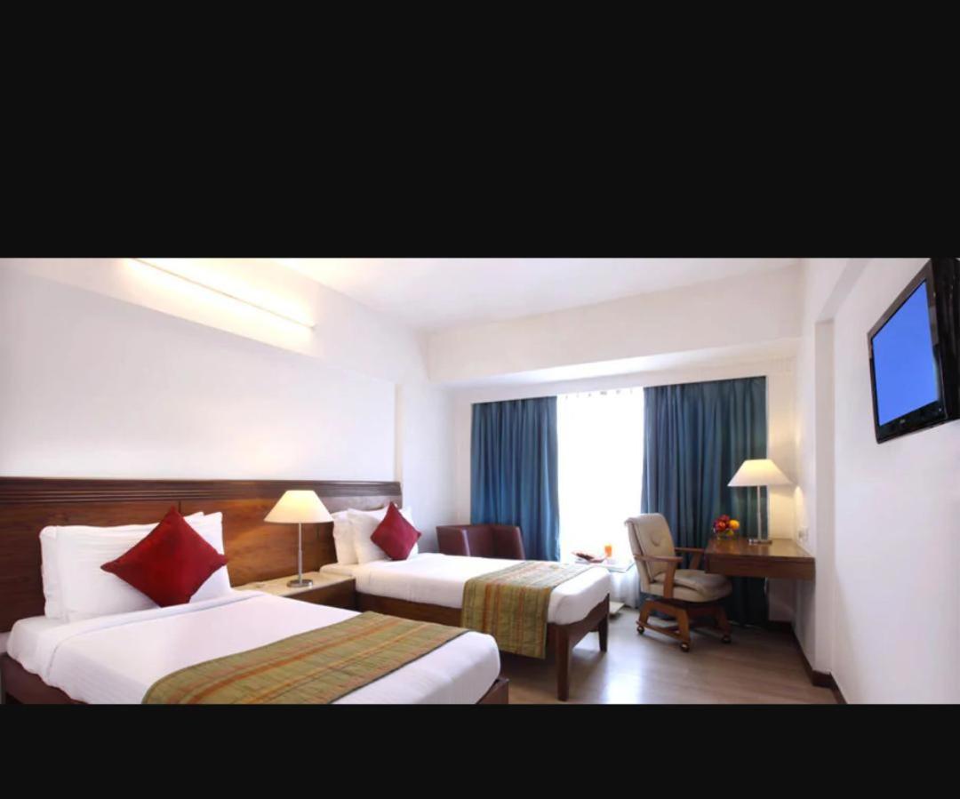 Yogi Metropolitan Hotell Navi Mumbai Eksteriør bilde